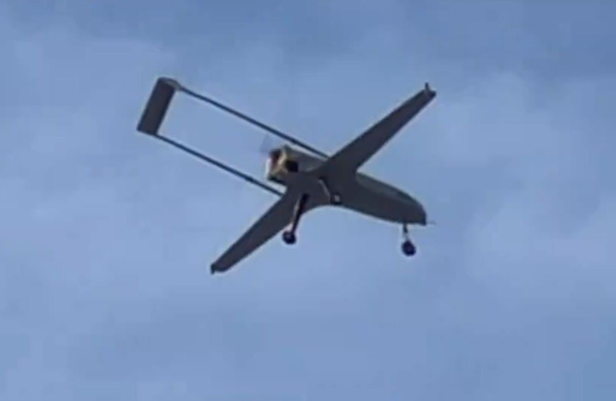 Zdjęcie aparatu An-196 Liutij lecącego do celu gdzieś na terenie Rosji. 