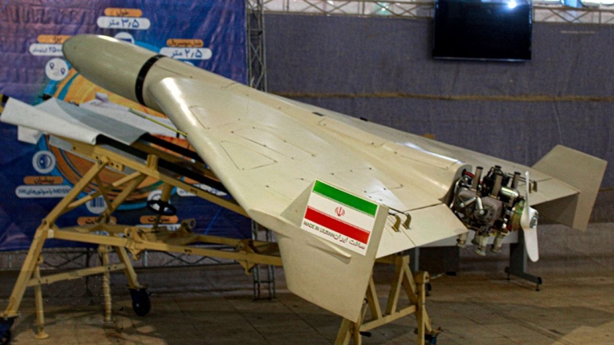 Irański dron Shahed 136, przypuszczalnie Iran nie używa wyłącznie własnych aparatów, ale także rosyjskich Gerani dostarczonych przez sojusznika.